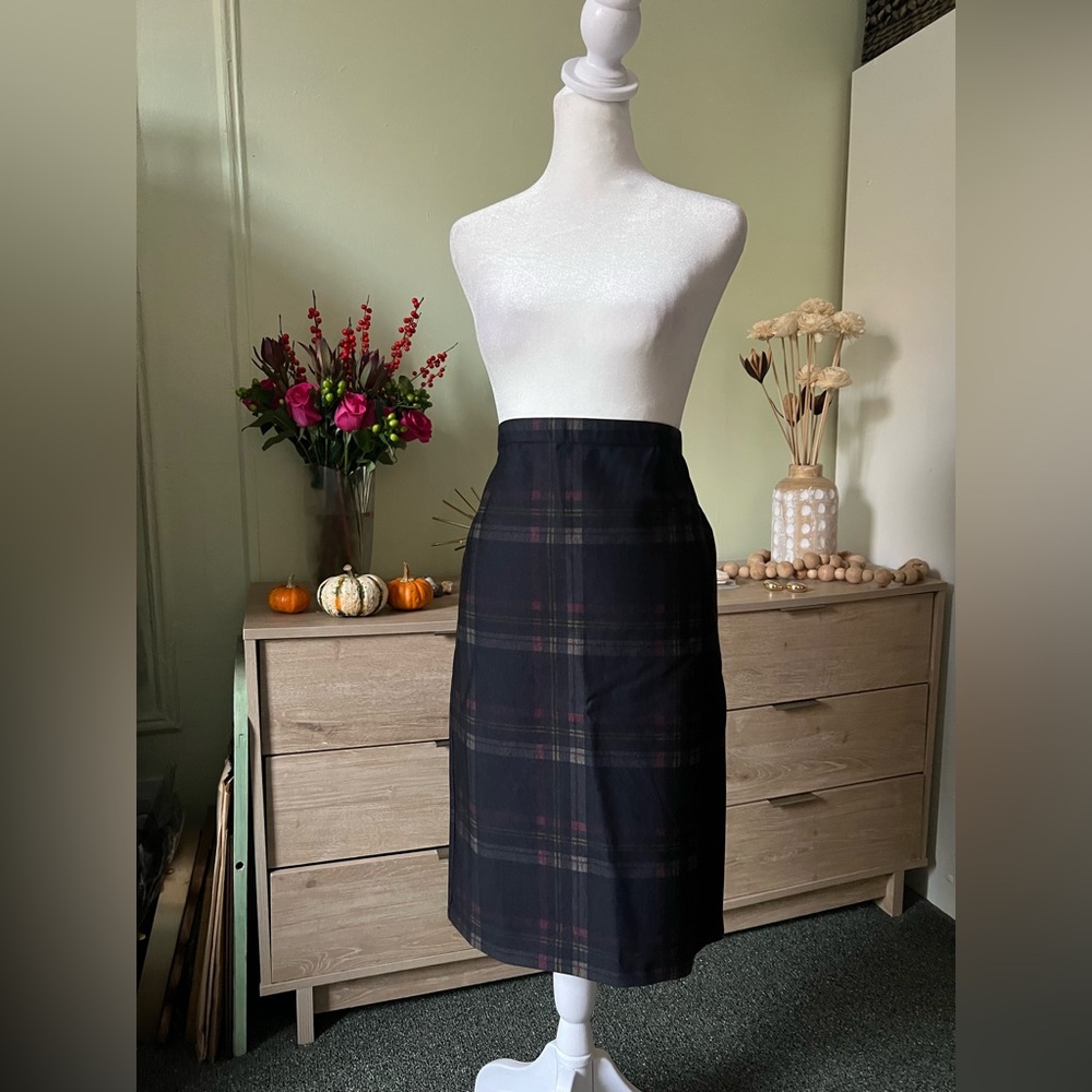 MAX STUDIO Dark Plaid Stretch Midi Knee-Length Pencil Modest High-Waist Skirt M - Picture 5 of 16